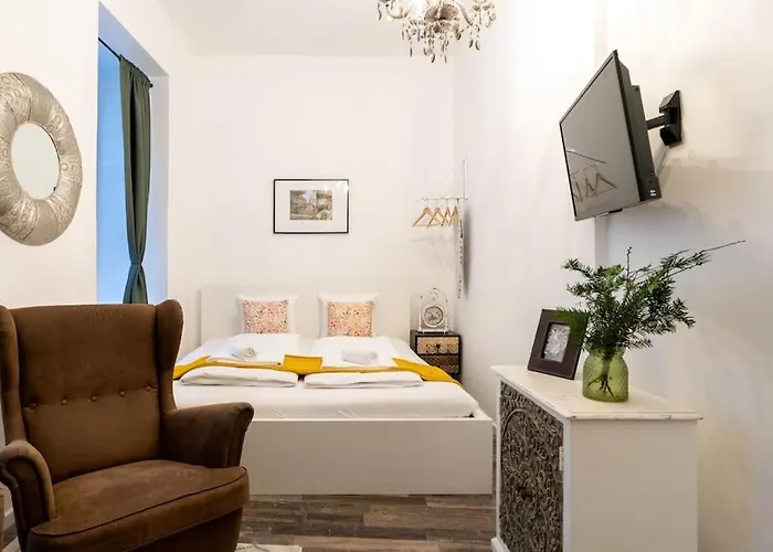 Practical 1br Flat By Center By Hm